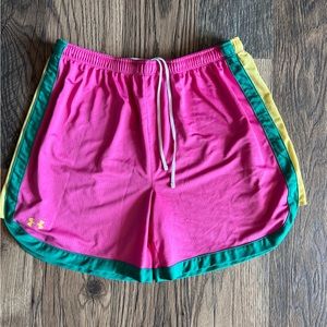 Under Armour women’s athletic basketball shorts, Large